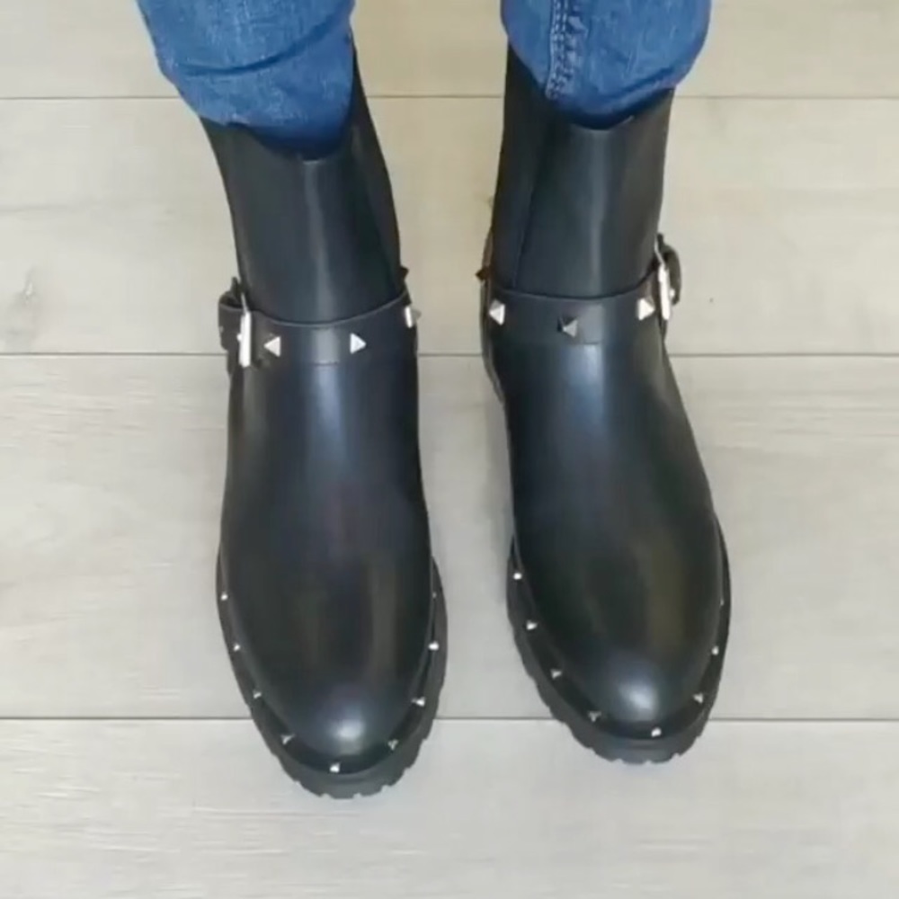 Leather ankle boots